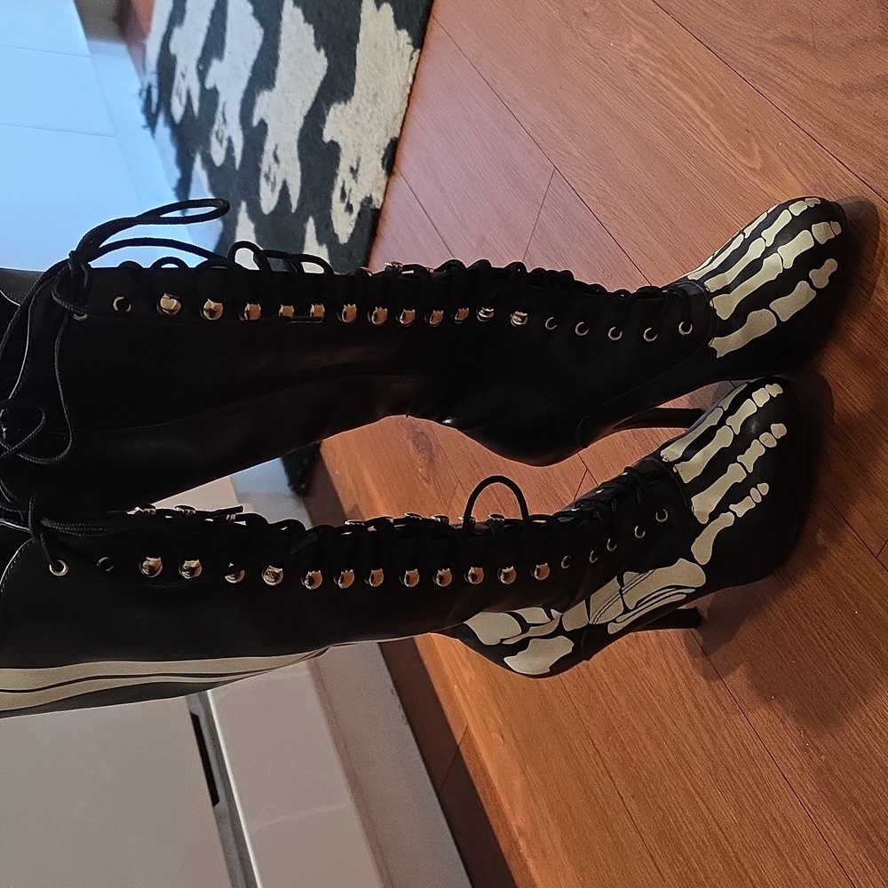 Skeleton Design Black Knee-High Boots - Picture 3 of 6